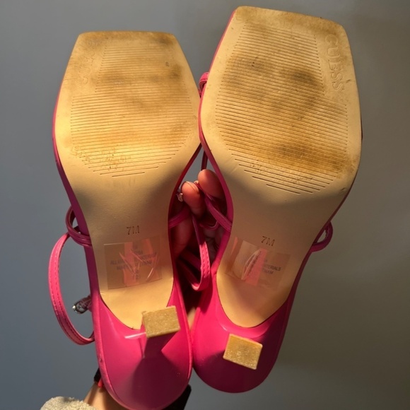 Guess fuchsia heeled sandals, used a few times womens size 7 - Picture 5 of 7